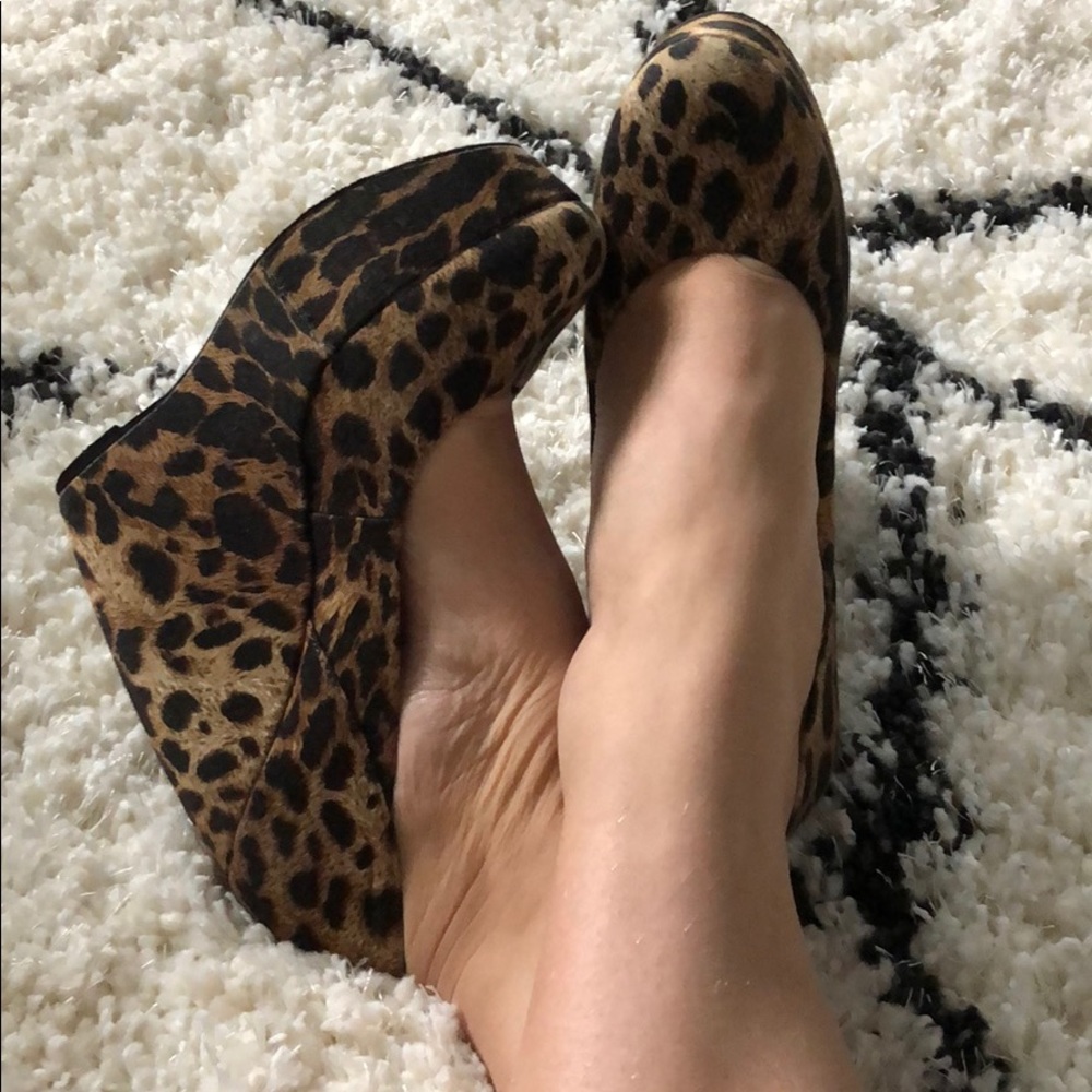 Aldo leopard print tall wedge, size 7, size 37